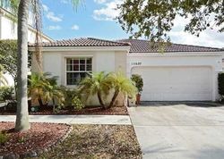 Pre-foreclosure in  NW 14TH CT Hollywood, FL 33028