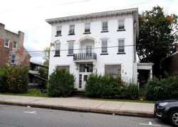  E Broad St, Burlington NJ