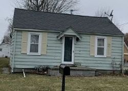 Pre-foreclosure Listing in S ROBERTS AVE LIMA, OH 45804