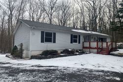 Pre-foreclosure in  BEAR PAW DR Lakeville, PA 18438