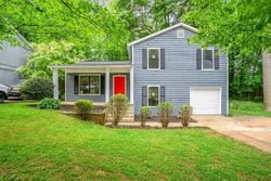 Pre-foreclosure Listing in S WOODBRIDGE TRL STONE MOUNTAIN, GA 30088