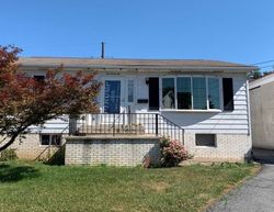 Pre-foreclosure Listing in E 2ND ST HUMMELSTOWN, PA 17036