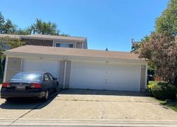 Pre-foreclosure Listing in BARCLAY DR GLENDALE HEIGHTS, IL 60139