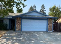 Pre-foreclosure in  SUNRISE GREENS DR Sacramento, CA 95828