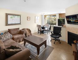 Pre-foreclosure in  HAWTHORN AVE  Los Angeles, CA 90046