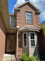 Pre-foreclosure in  KINGSWAY CIR Clarkston, MI 48348