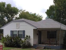 Pre-foreclosure in  S APPLE AVE Newkirk, OK 74647