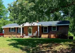 Pre-foreclosure in  FOREST MEADOW AVE Buffalo, SC 29321