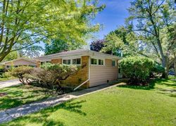 Pre-foreclosure in  OLD GLENVIEW RD Wilmette, IL 60091