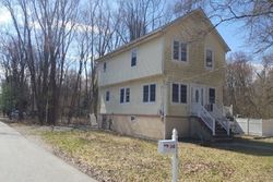 Pre-foreclosure in  WAYNE ST Wayne, NJ 07470