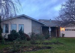 Pre-foreclosure in  SE HIGHLAND PARK DR College Place, WA 99324