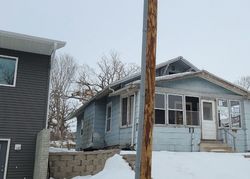 Pre-foreclosure in  15TH ST SE Cedar Rapids, IA 52401