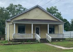 Pre-foreclosure in  CHAPEL RD Amelia, OH 45102