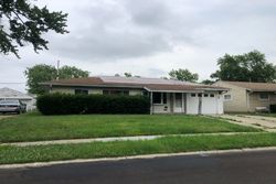 Pre-foreclosure Listing in N KENYON DR INDIANAPOLIS, IN 46226