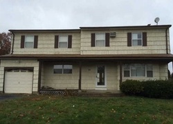 Pre-foreclosure in  REDLEF ST Patchogue, NY 11772