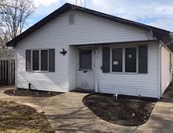 Pre-foreclosure Listing in ASHWOOD DR SHIRLEY, NY 11967