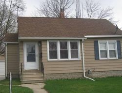 Pre-foreclosure Listing in HAMMOND AVE WATERLOO, IA 50702