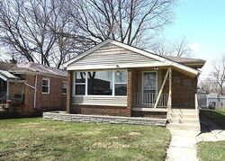 Pre-foreclosure in  COTTAGE GROVE AVE Dolton, IL 60419