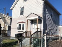 Pre-foreclosure Listing in BODWELL ST HARTFORD, CT 06114