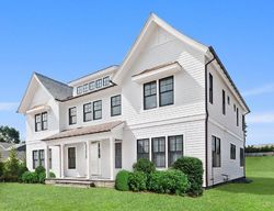 Pre-foreclosure Listing in BISHOPS LN SOUTHAMPTON, NY 11968