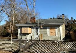 Pre-foreclosure Listing in EDWARD CT RONKONKOMA, NY 11779