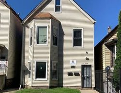 Pre-foreclosure in  S MARQUETTE AVE Chicago, IL 60617
