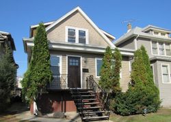 Pre-foreclosure in  W BERENICE AVE Chicago, IL 60634