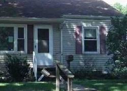 Pre-foreclosure in  N HAZELWOOD AVE Davenport, IA 52802