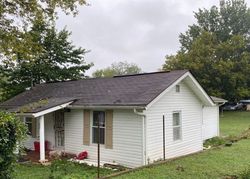 Pre-foreclosure Listing in NICHOLSON AVE KNOXVILLE, TN 37920