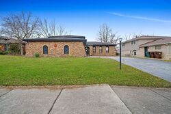 Pre-foreclosure in  BRUCE DR Richton Park, IL 60471