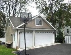 Pre-foreclosure Listing in MILBURN AVE LYNDHURST, NJ 07071