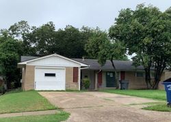  Highfall Dr, Dallas TX