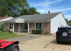 Pre-foreclosure Listing in VENOY RD WAYNE, MI 48184