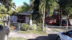 Pre-foreclosure in  SW 28TH TER Miami, FL 33155