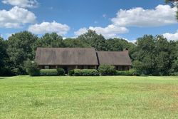 Pre-foreclosure in  ABELL RD Welsh, LA 70591