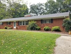 Pre-foreclosure in  LAKEVIEW DR Mount Airy, NC 27030