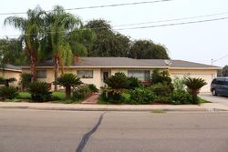 Pre-foreclosure Listing in E LINDEN AVE REEDLEY, CA 93654