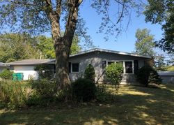 Pre-foreclosure Listing in W 550 N VALPARAISO, IN 46385