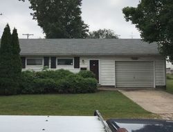 Pre-foreclosure in  E WOOD AVE Springfield, IL 62702