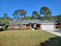  Pineneedle Ln, Navarre FL