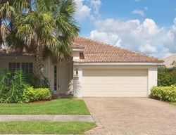 Pre-foreclosure in  SAGEBRUSH CIR Naples, FL 34120