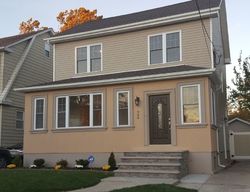 Pre-foreclosure in  WASHINGTON AVE Linden, NJ 07036