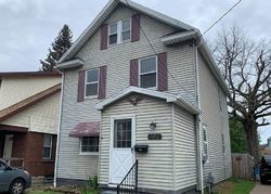 Pre-foreclosure Listing in E 29TH ST ERIE, PA 16504
