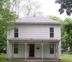 Pre-foreclosure in  N LONG ST Shelbyville, IL 62565