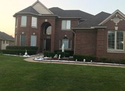  Shaftesbury Ln, Macomb MI