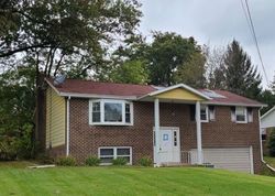 Pre-foreclosure Listing in DUELLA CT YORK, PA 17404