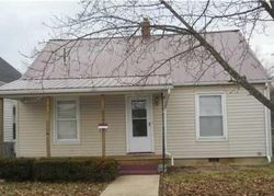 Pre-foreclosure Listing in S MAIN ST WASHINGTON COURT HOUSE, OH 43160