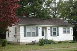 Pre-foreclosure in  MASTIN LAKE RD NW Huntsville, AL 35810
