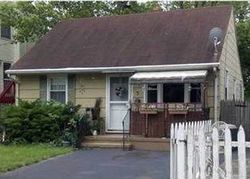 Pre-foreclosure Listing in LIBERTY ST FREEHOLD, NJ 07728