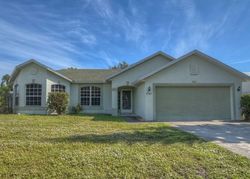 Pre-foreclosure in  SE FLINTLOCK RD Port Saint Lucie, FL 34952
